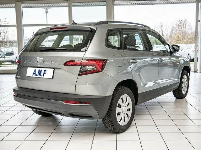 SKODA Karoq 1.0 TSI Executive Image 3